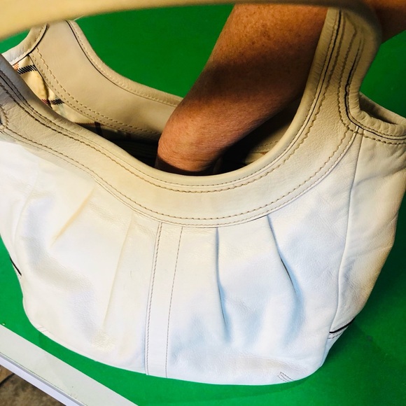 Authentic COACH TATTERSALL ERGO PLEATED LEATHER BAG HOBO - Picture 15 of 16